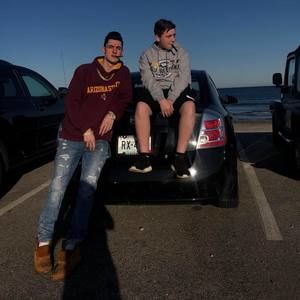 Meet your Posher, Cameron